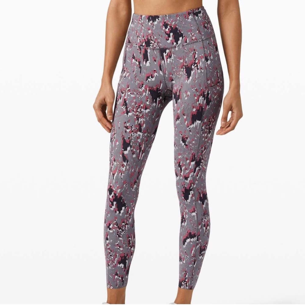Lululemon High Rise Leggings Size 6 Like New Gray and Pink. Waist & Leg pockets